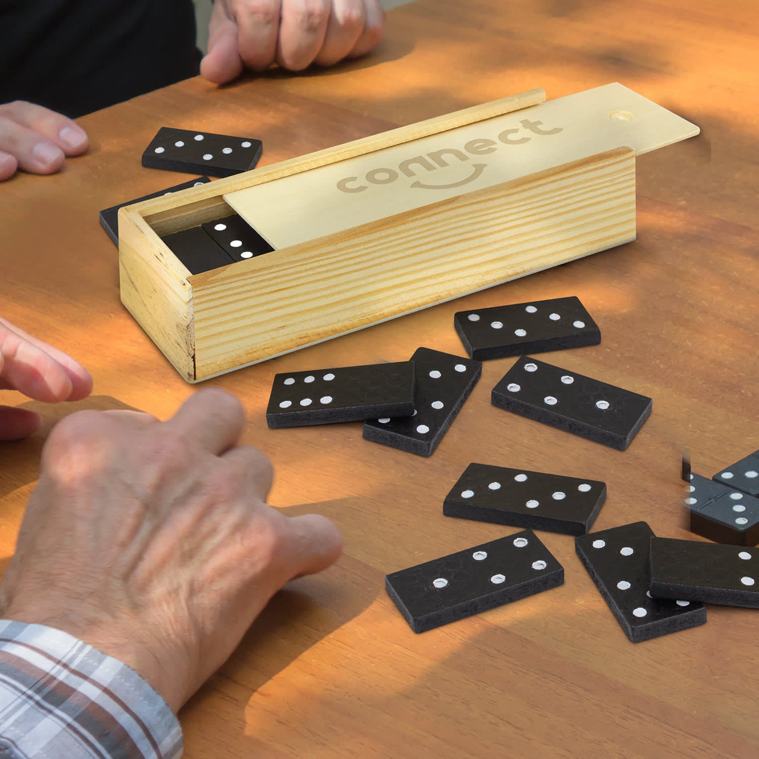 Dominoes Game [3-117605]