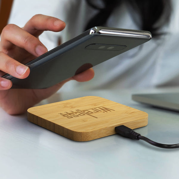 NATURA Bamboo Wireless Fast Charging Hub [3-126409]