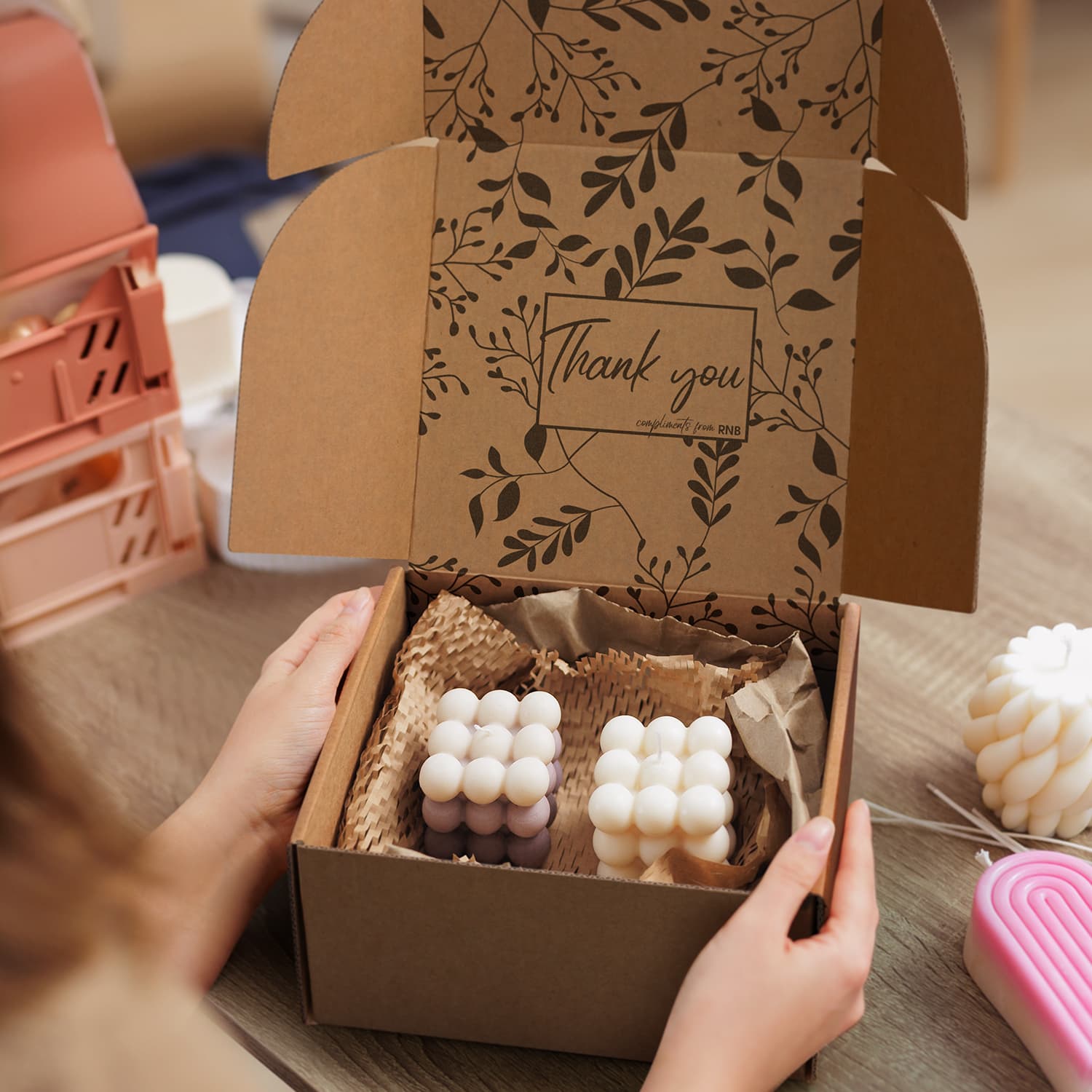 Die Cut Box with Locking Lid  167x167x83mm [3-127039]