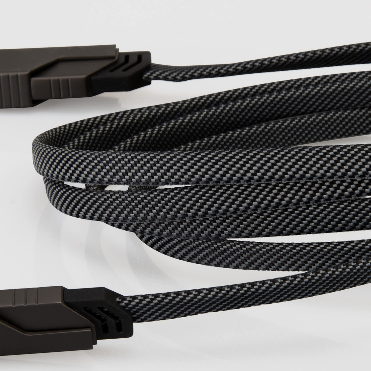 INGENIO Quantum Universal Charging and Data Cable [3-128410]