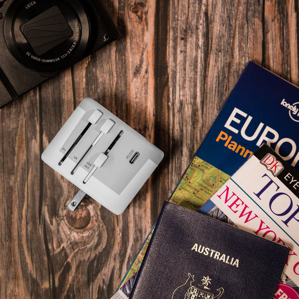 Travel Adaptor [2-LL4840]