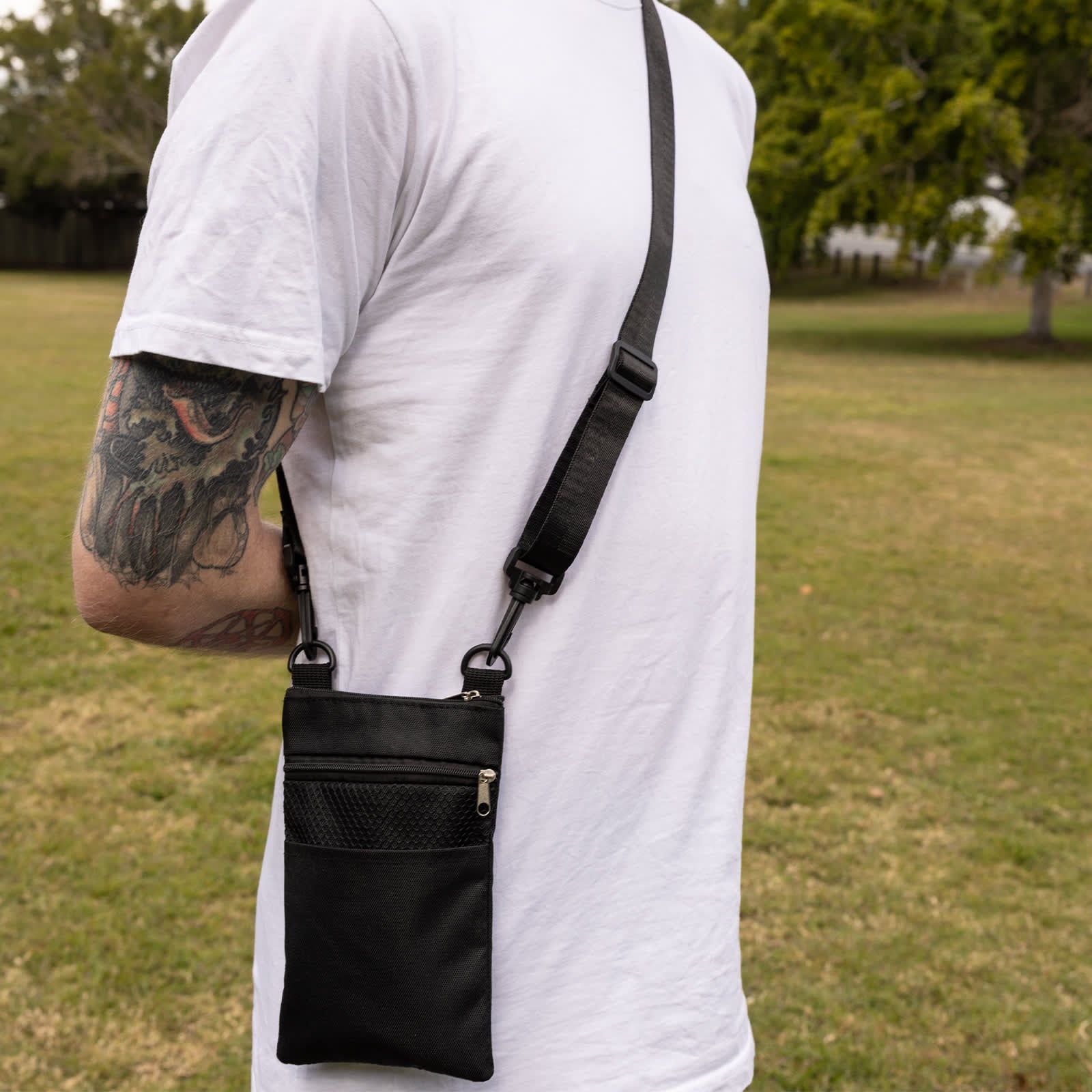 Wallaby Neck Pouch [2-LL7043]