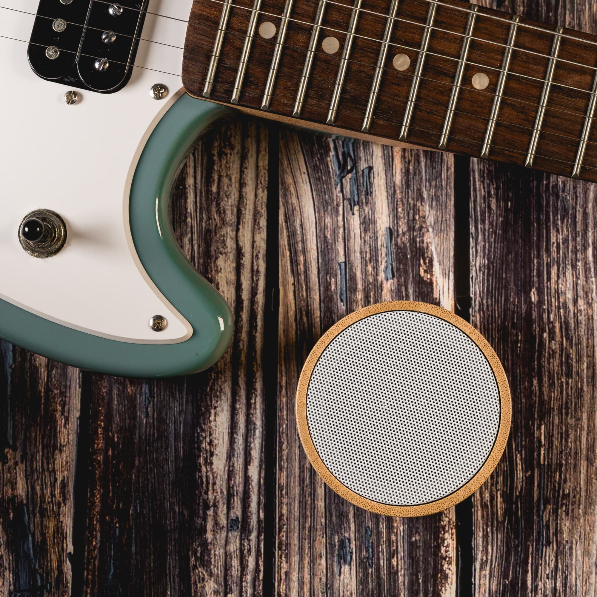 Freedom Bamboo Bluetooth Speaker [2-LL9460]